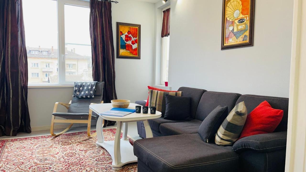 Appartamento Cozy Spot By The Lions' Bridge Sofia Esterno foto