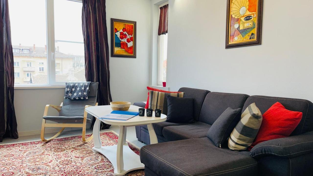 Appartamento Cozy Spot By The Lions' Bridge Sofia Esterno foto