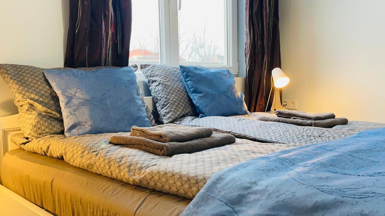 Appartamento Cozy Spot By The Lions' Bridge Sofia Esterno foto