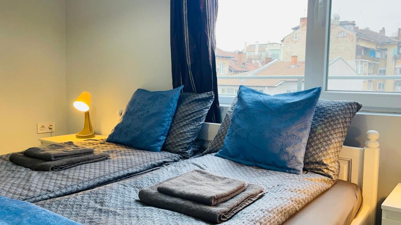 Appartamento Cozy Spot By The Lions' Bridge Sofia Esterno foto